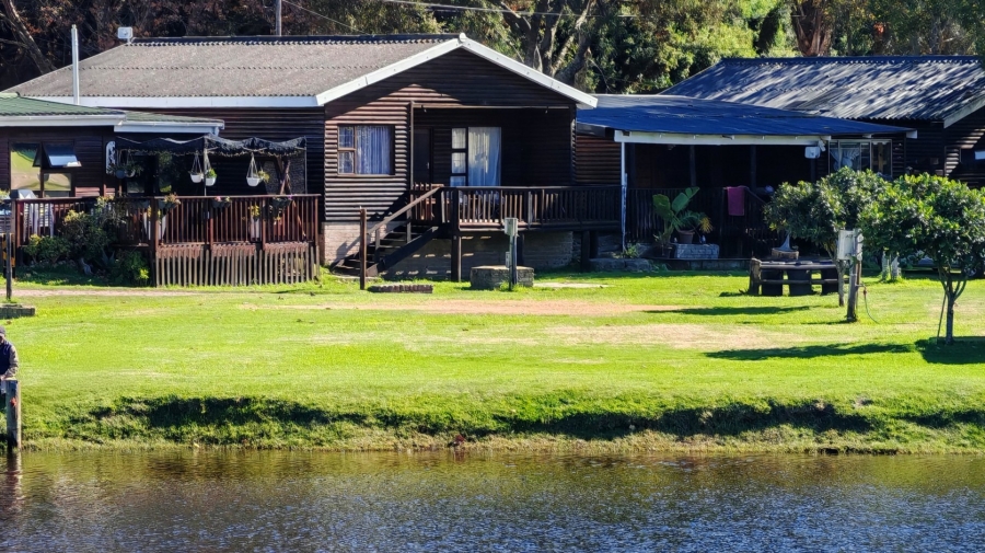 2 Bedroom Property for Sale in Groot Brakrivier Central Western Cape
